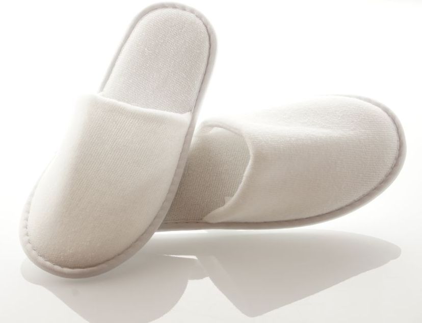 PANTOFOLE IN SPUGNA CHIUSE