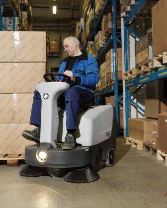 SPAZZATRICE NILFISK SR1000 S