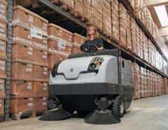 SPAZZATRICE NILFISK SR1450 B