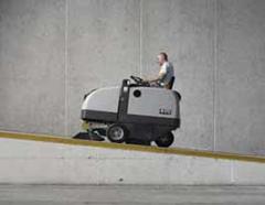 SPAZZATRICE NILFISK SR1450 B