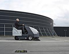 SPAZZATRICE NILFISK SR1601 B