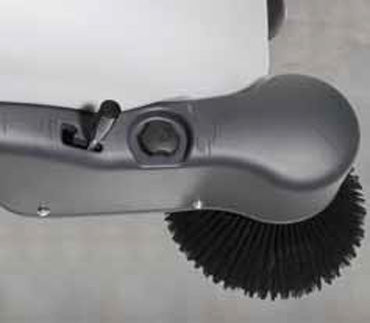 SPAZZATRICE NILFISK SW750